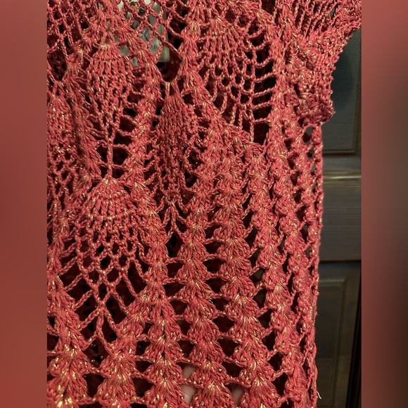 Chasing Unicorns Waiting on a Friend Crochet Top Size M - Picture 4 of 5